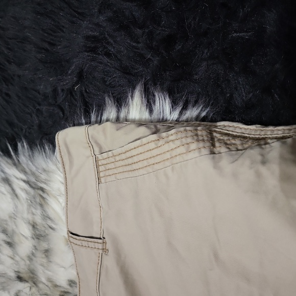 WOMENS PLUS MAURICE TAN SHORTS SIZE 24 EXCELLENT CONDITION - Picture 2 of 5